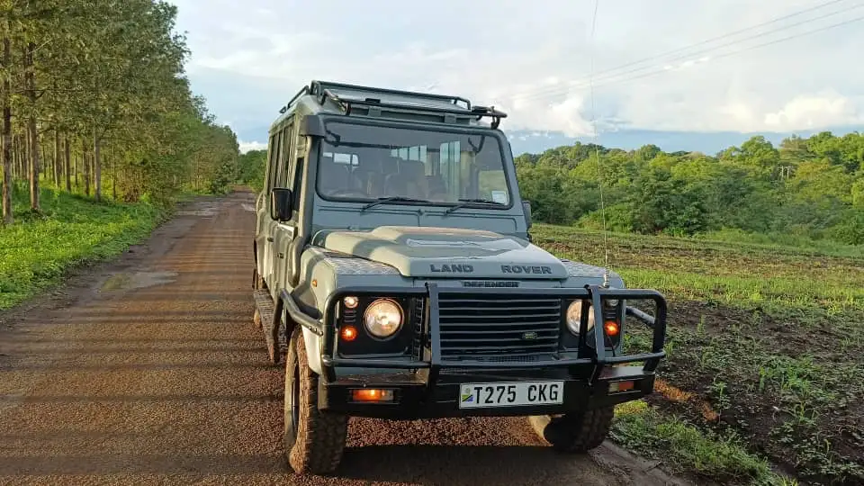 4x4 safari vehicle